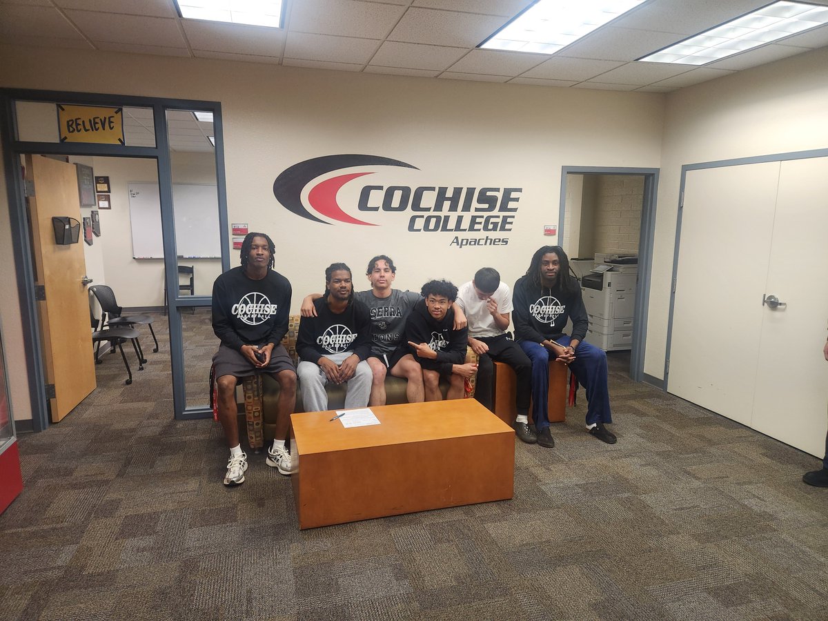 CampCochiseMBB's tweet photo. CampCochise soph Region 1  champ@NaeemColston_ signs w/Montana Western today! Na aka Tony joins former Camp teammate @Joshwhiteside_ Lets goooo! Watch out Dillon! They bring the juice! https://t.co/zfyyuEyniC