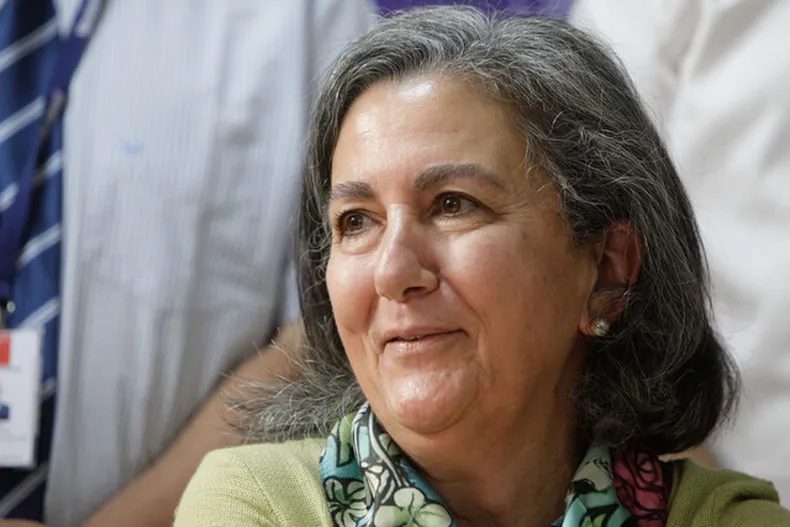 #NACIONAL🚨Ministerio de Salud suprimirá cobro de 7% de Cenabast a los municipios para gestionar compras de medicamentos, permitiendo ahorrar hasta $7 mil millones de pesos a los municipios y bajar el precio de medicamentos.