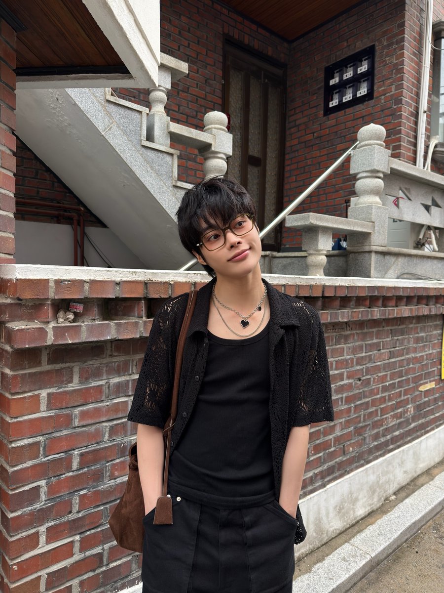 HanBiniEyewoniE's tweet image. 260504 hanbinori

a memorable sunday i'll keep to myself..🥰
instagram.com/p/DX5rM0wE9ZI/

#템페스트 #TEMPEST #한빈 #HANBIN