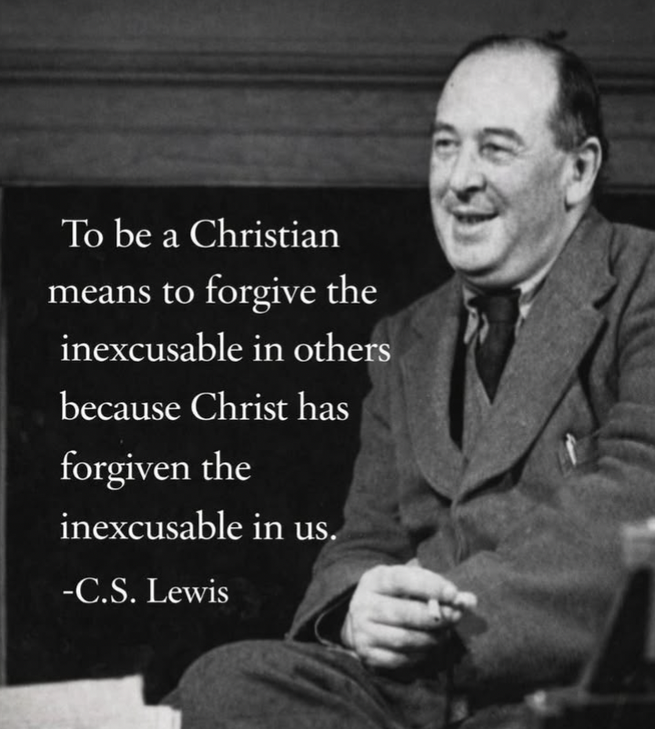 Darwin to Jesus tweet media