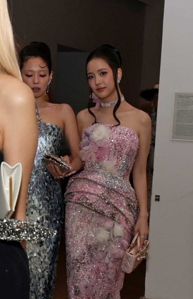 MYLOVE_ JENSOO tweet media