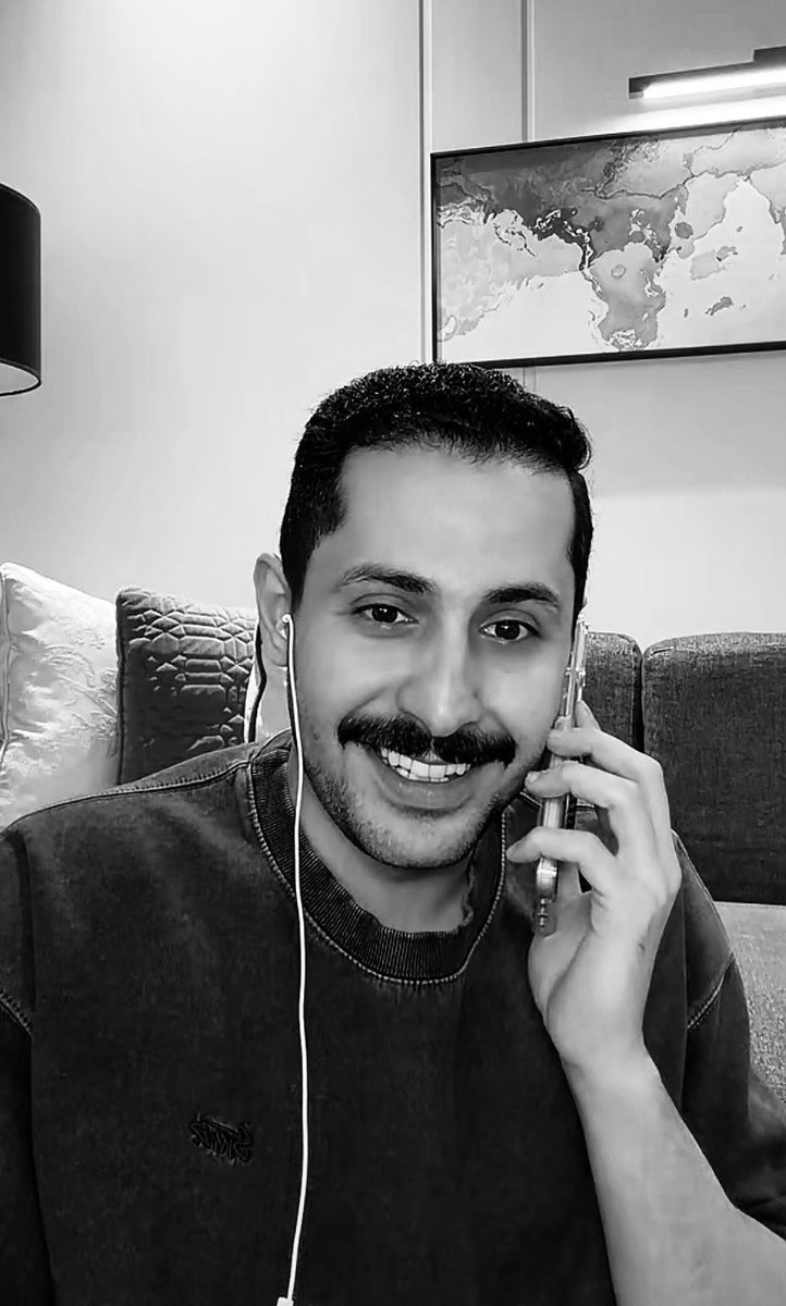 "الشخص الصح يخلي روحك سعيده 🤍🤍"

#مشاري_العتيبي