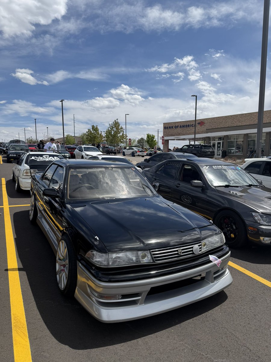 kyyleeeeeeee's tweet photo. Gangster car https://t.co/rsYRcjqWwI
