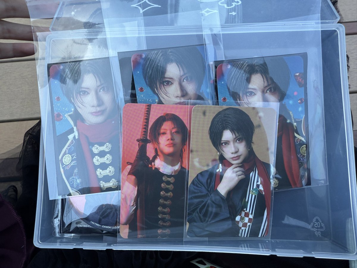 shinoka_TR's tweet photo. 【交換】刀ミュ ミュージカル刀剣乱舞 加州清光 単騎出陣 ランダム ふぉとカード ライブ 戦闘 軽装

譲　画像

求　二枚目or三枚目の缶バッジ（差額精算）

軽装は傘と交換優先
譲の青背景戦闘は被り過ぎたため、なんでも交換可能です。
お気軽にお声掛けください。

本日、9.10日会場手渡し https://t.co/ApBeio0OJL
