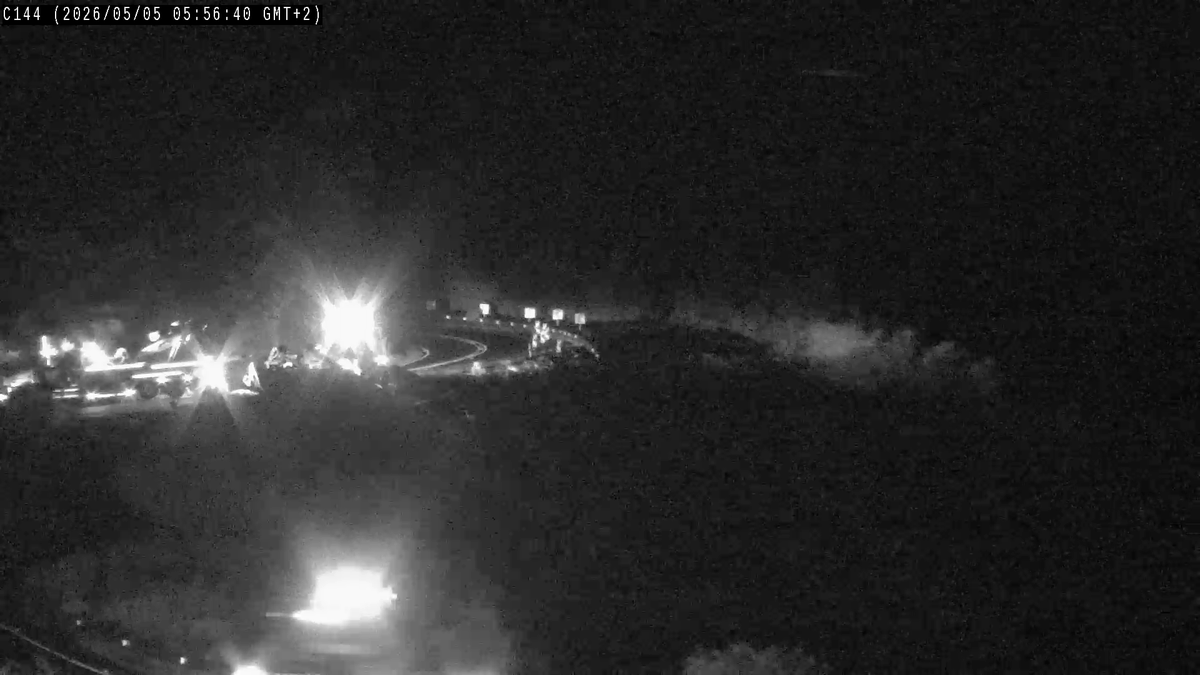 CapeTownFreeway's tweet image. Update: #Road_Closure due to overturned truck on Old du Toits Kloof Pass. No access to R101, use alternate route... #BeTheChange