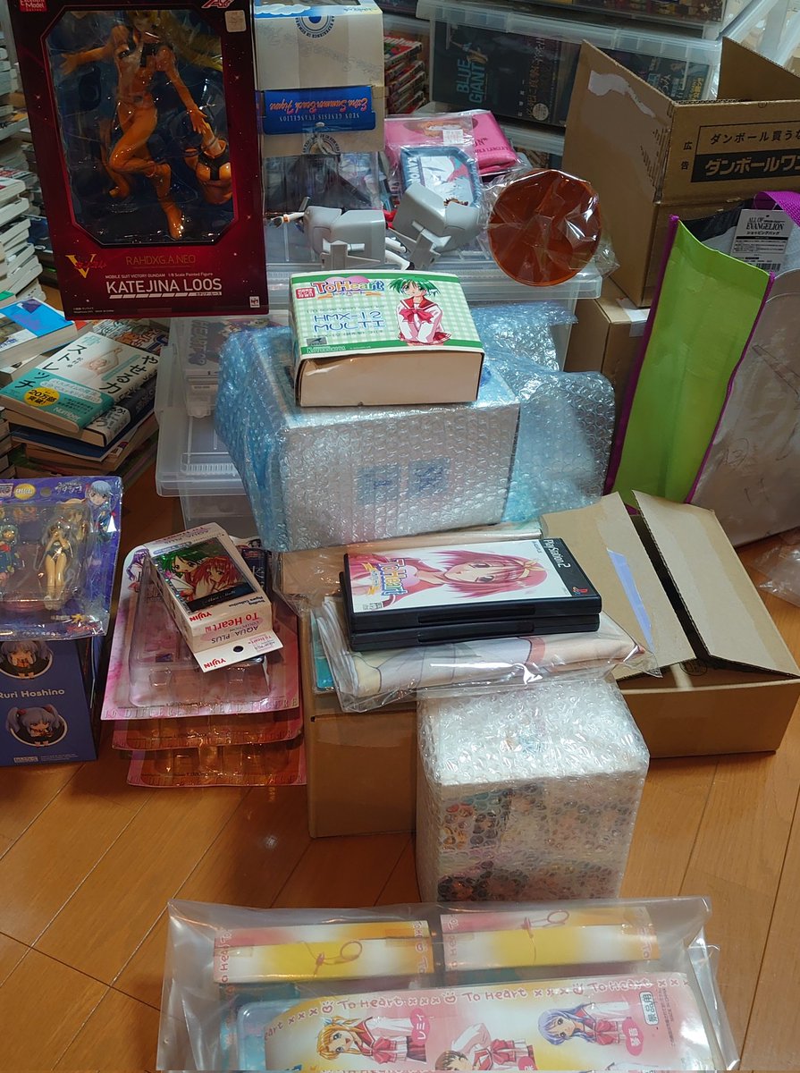 *.:。❁（グッズ整理中） ちょっとこの数日買いすぎちゃったかも… グッズの整理してますが、やっ
