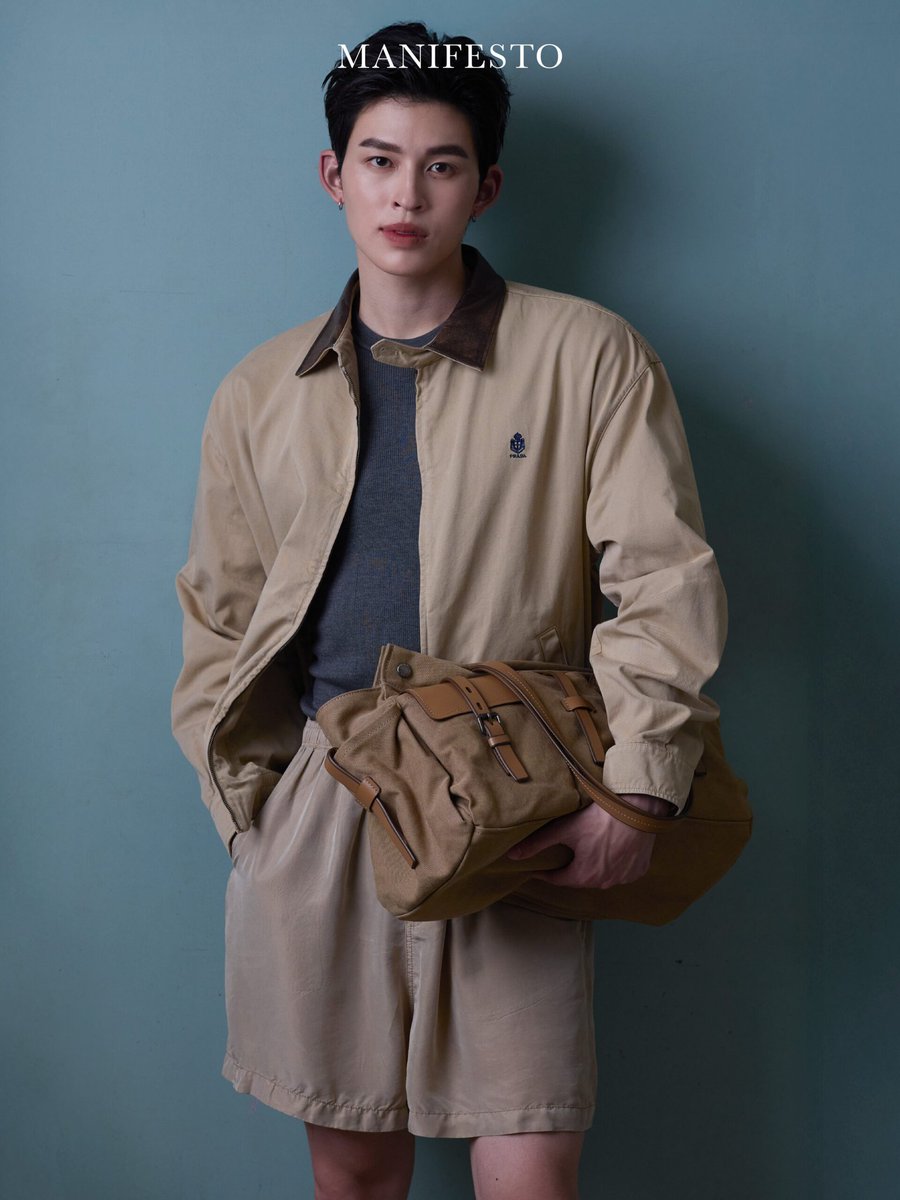 ZzinDVXJ's tweet image. 디자인 없는 버전
계속봐도 말안되네 ㄴㅁ잘생겻더..

#PRADA
#ppnaravit