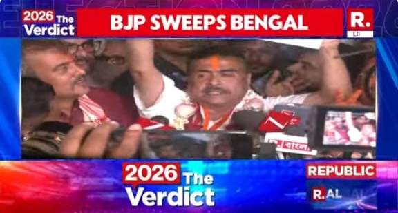 ravibraroo's tweet photo. ♥️♥️♥️♥️♥️♥️♥️♥️♥️♥️
 A NEW BIRTH OF BENGAL
♥️♥️♥️♥️♥️♥️♥️♥️♥️♥️

            ♥️♥️♥️♥️♥️♥️
              TIMELY SAVED
             FROM SINKING
            ♥️♥️♥️♥️♥️♥️

@narendramodi
@AmitShah
@M_Lekhi https://t.co/VMTc5ZdFWU