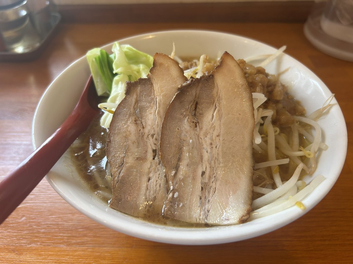 や tweet media