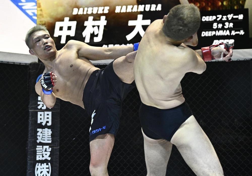 hunterfield0508's tweet photo. DEEP25周年記念大会
判定勝ちでした。

念願の中村大介選手との試合、途中技の掛け合いがあり、UWFに少し触れられた気がして満足です。

サポートして頂いた長南さん、トレーナーの堀江さん、セコンドの逸人さん、ジムの先輩方や仲間達有難う御座いました。

またどこかでお会いしましょう。
#DEEP131 https://t.co/jIOqPtZXUX