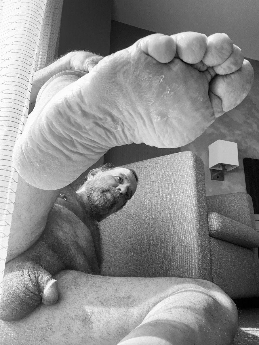 Vintage #MonochromeMonday

#DaddyBear
#PapaBear
#GayDILF
#DILF