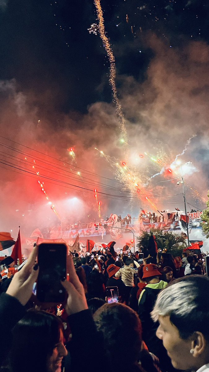 Si ganara yo el infierno por cambiarme de color, moriré llevando negro el corazón❤️🖤