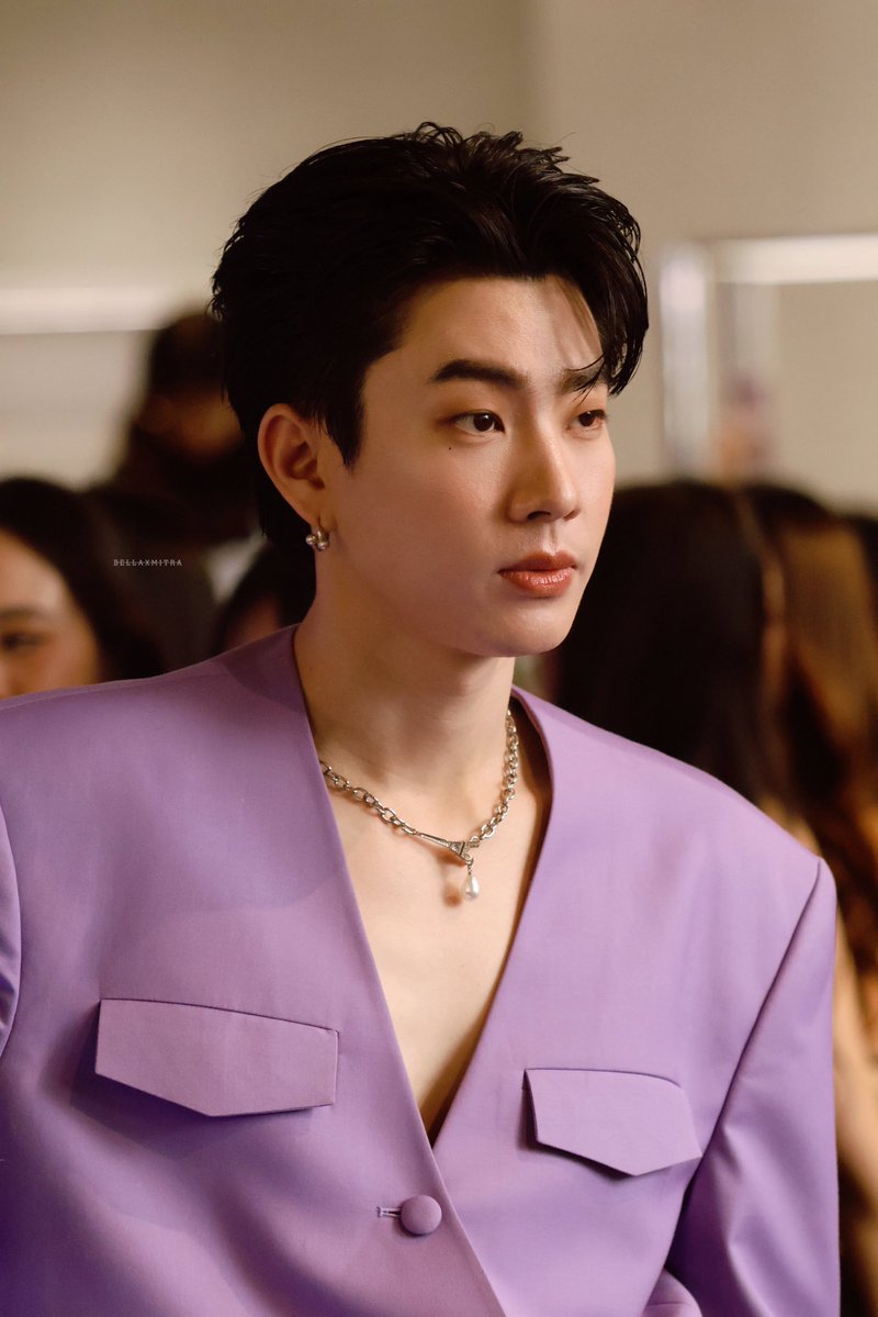 ((พูดก็พูดเถอะ งานลาโรชเมื้อปี2024คือจึ้งมาก! ลุคนี้คือกูตาย😭💜))