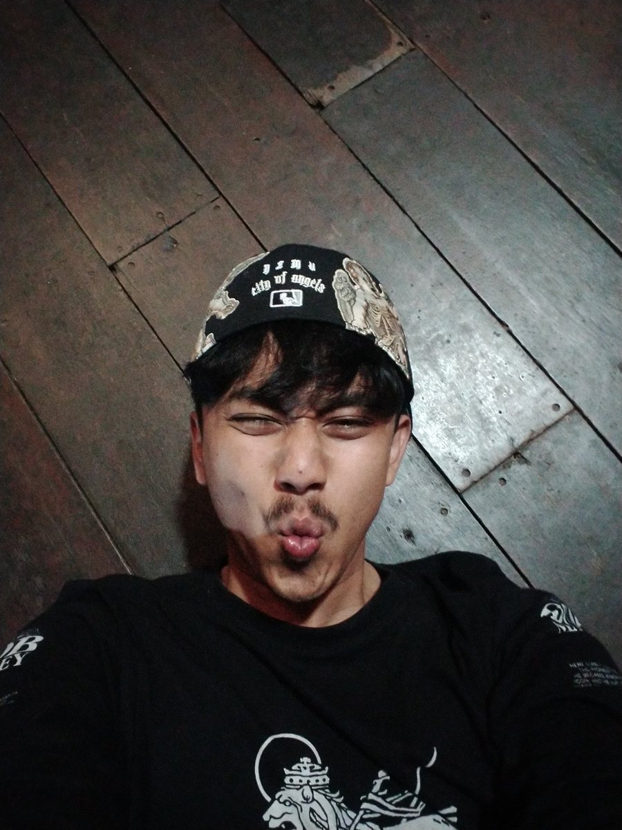 HoyongJajan tweet media