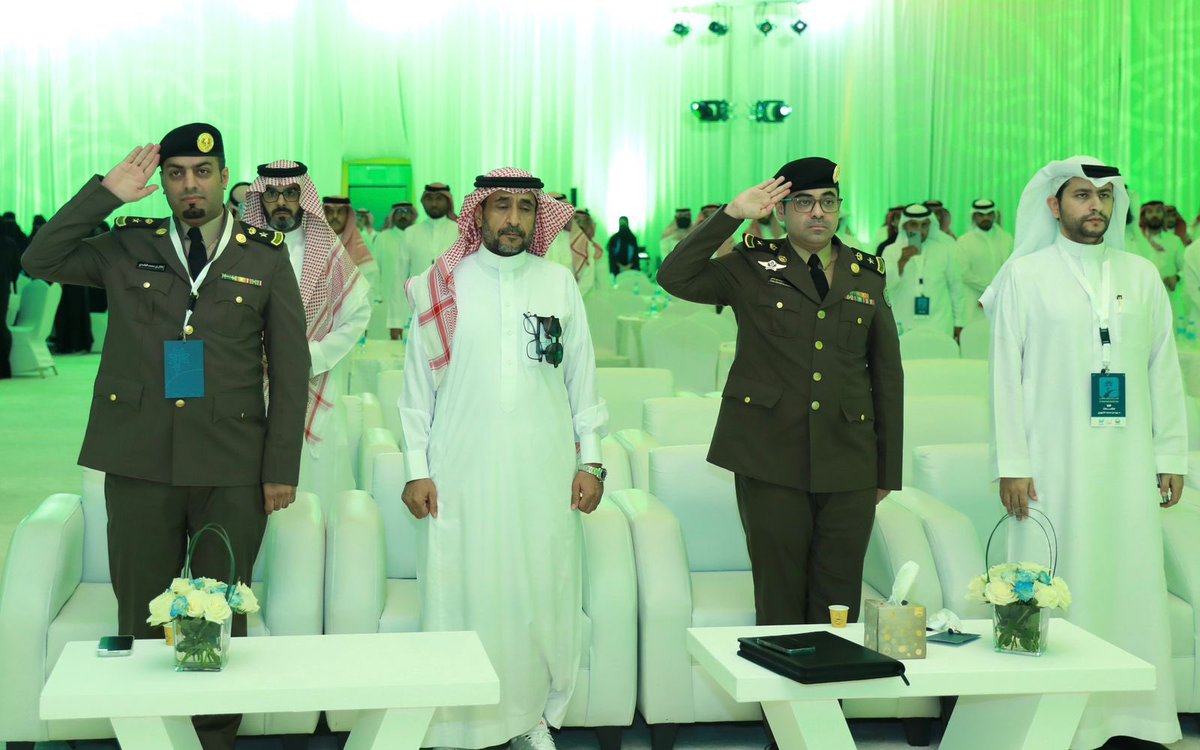 UOfjeddah's tweet photo. ورشة عمل |

استضافت #جامعة_جدة ورشة عمل مبادرة “الموجّه الطلابي” لتعزيز مهارات الاكتشاف المبكر للتعاطي ؛ والتي نظمها كرسي د. منال فقيه العلمي  بكلية فقيه للعلوم الطبية  ضمن برنامج "لنبادر" بمركز المؤتمرات بجامعة جدة.