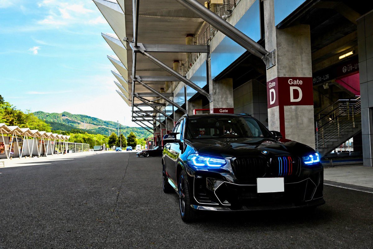 yng_0322's tweet image. #車乗りとして軽く自己紹介
#車好きな人と繋がりたい 
#BMW
今の仕様で写真撮影して作り直し😎

名前:虎吉
年齢:30代
身長:174
居所:滋賀県
愛車:BMW G01 X3 M40i
趣味：洗車、ドライブ、カメラ
好きな物：猫、車、阪神タイガース、モータースポーツ
一言:車好きの方フォローして頂けると嬉しいです🙇‍♂️
