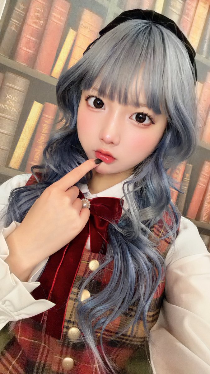 まろん tweet media