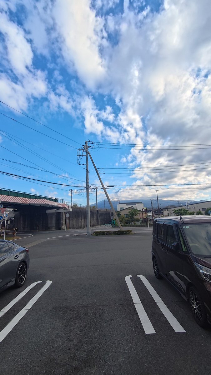 chiron400R's tweet photo. 仕事始めでした😇
今年のGWは短い🥹 https://t.co/wubKdmo9Ri