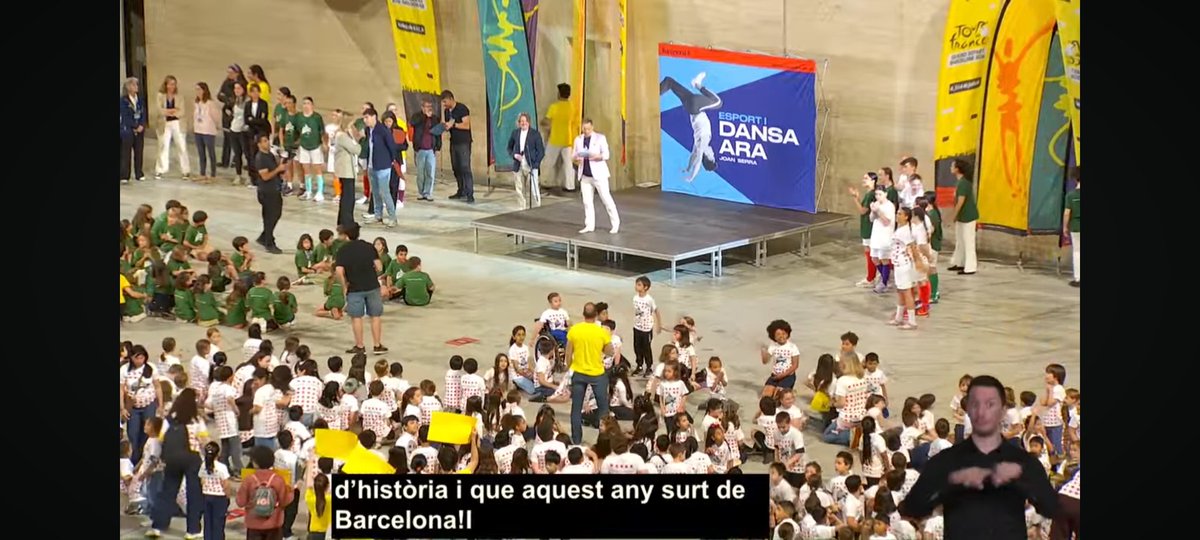 agils_com's tweet photo. Avui fem #accessibilitat al #DansaAra2026 amb interpretació en #llenguadesignes i #subtitulacióendirecte al Palau Sant Jordi. Ça podeu seguir en directe a https://t.co/dClVq2IMXa https://t.co/h25anLrxyZ