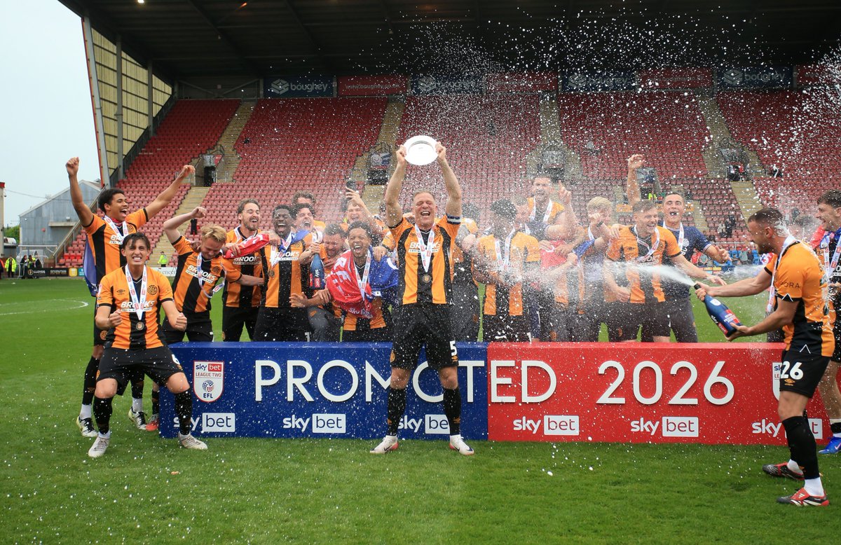 Sky Bet League Two tweet media