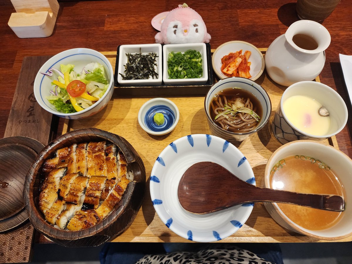 dohjiyeong's tweet photo. #양산도 역삼점 
나고야식 히츠마부시라고 하는데
넘 맛있어요👍
압구정공주떡 흑임자인절미까지 후식으로 먹으니
회전초밥 오이마끼는 못먹으러 가겠군요😅
먹짱력으로 행복한 어린이날🎈 https://t.co/VAsyzJScQv