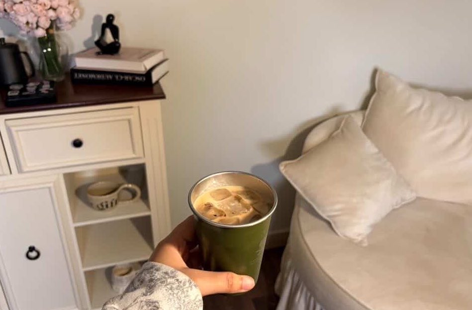 S7zx___'s tweet photo. ☀️+☕️+📝 https://t.co/UqpWibG4bj