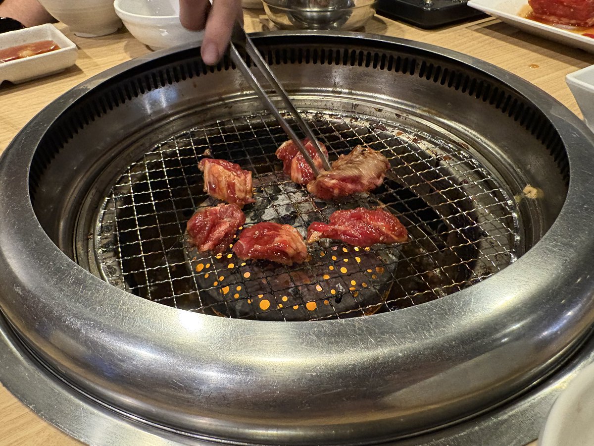 ぺん tweet media
