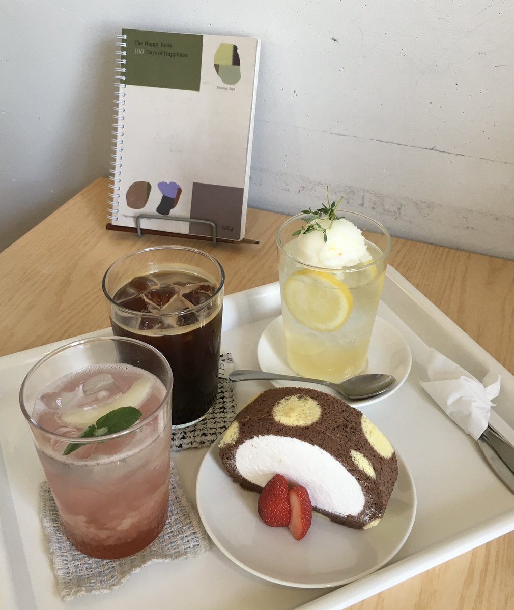 betterda_y's tweet photo. 행궁동 . . // ︎ ♡ 나

📍미카사 행궁
📍 누크녹카라멜하우스 https://t.co/0SdxYpicmH