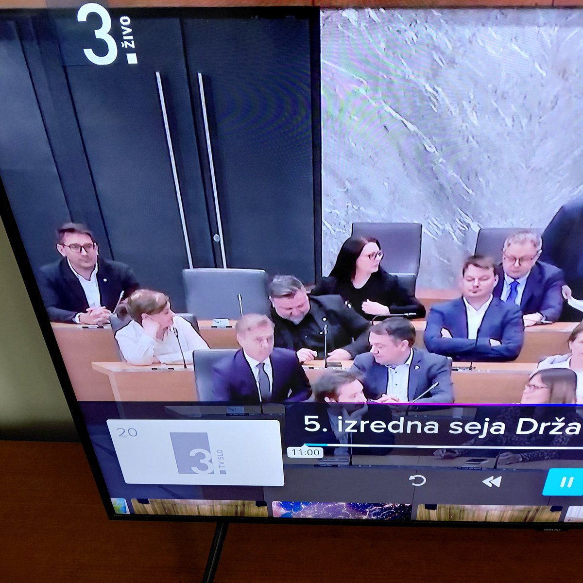 Zgubljeni sin, se je vrmil!  Neprecenljivo!😫😫