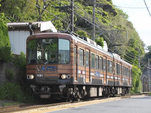 ぶんはち tweet media