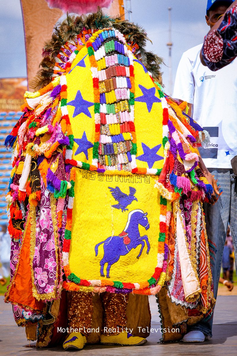 Motherlandrtv's tweet image. Drums, dust, colours, spirits.
Egúngún Festival was a whole experience.
#egungun #Ibadan #yorubaculture