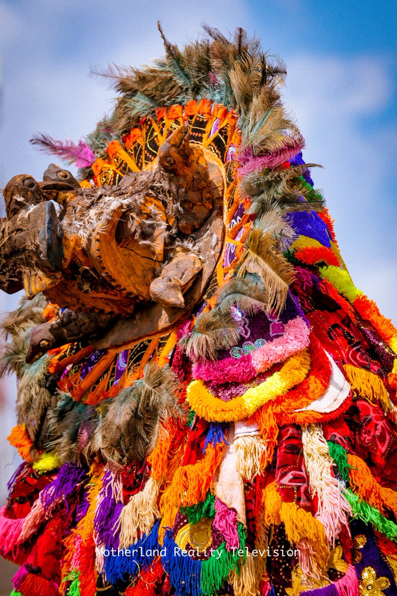 Motherlandrtv's tweet image. Drums, dust, colours, spirits.
Egúngún Festival was a whole experience.
#egungun #Ibadan #yorubaculture