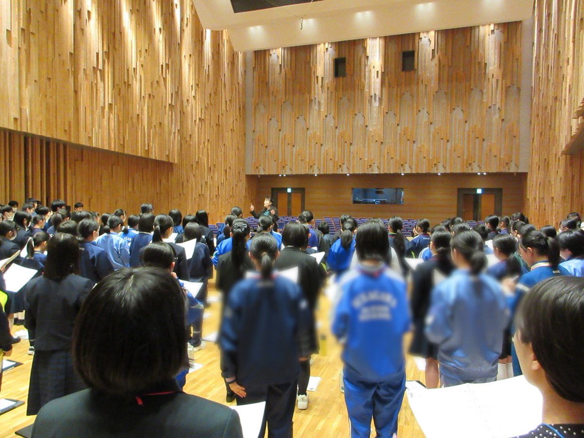 chorus_school's tweet photo. 令和8年度Ⅰ期の活動がスタートしました🎶

早速 発声からパート練習 
全体の合わせの練習をしました👋🏻

#合唱塾 https://t.co/tYxDX4ocn9