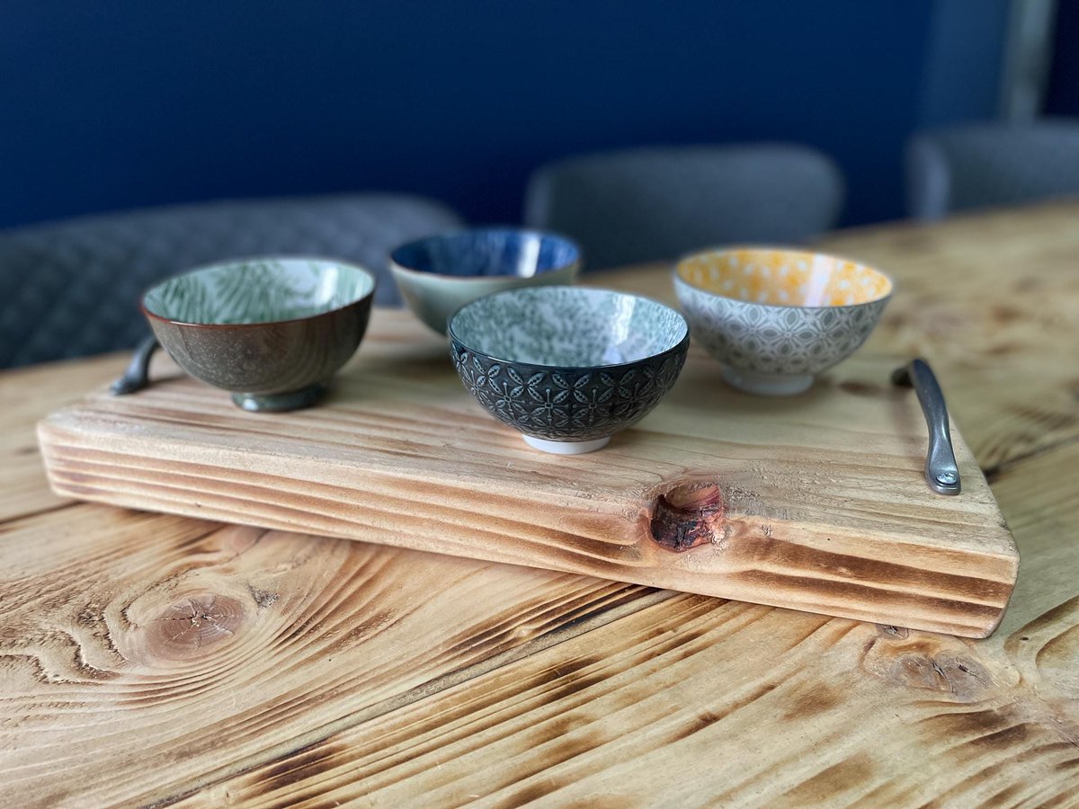 LakesFurniture's tweet image. Rustic Serving Board | Serving Platter | "Langwathby" tuppu.net/b43c7c54 #handmadefurniture #homeoffice #shelving #housewarming #chocolate #Photography #lakedistrict #greetingscard #birthday #rusticfurniture #WoodenBoard