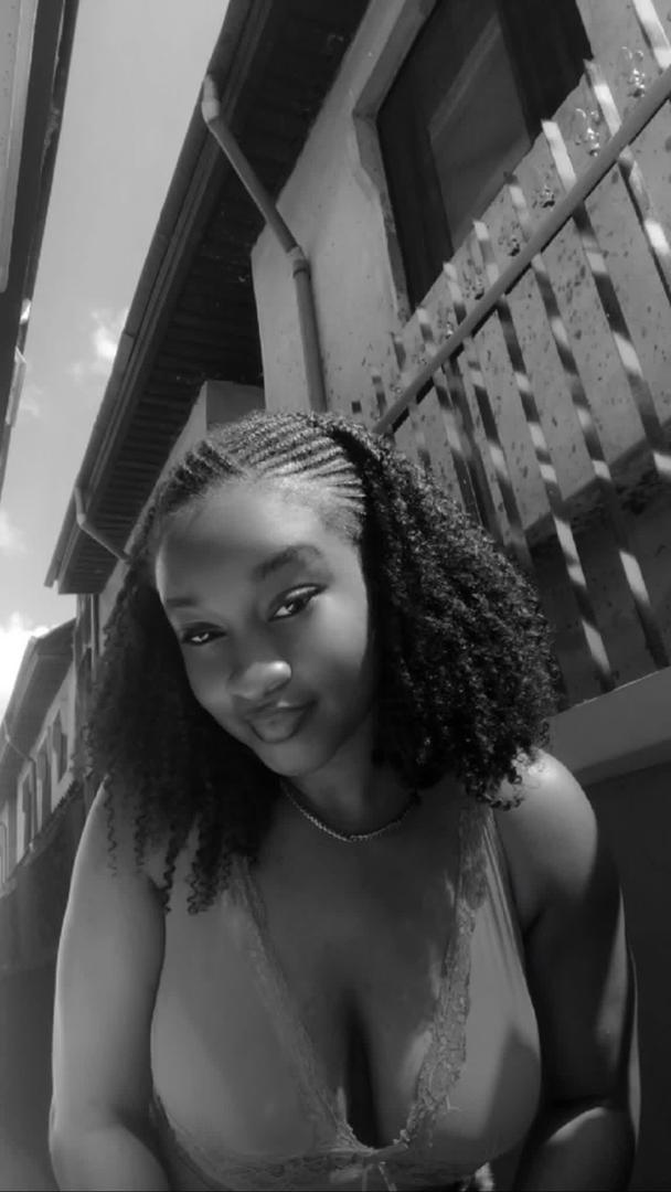 Divine😍 tweet media