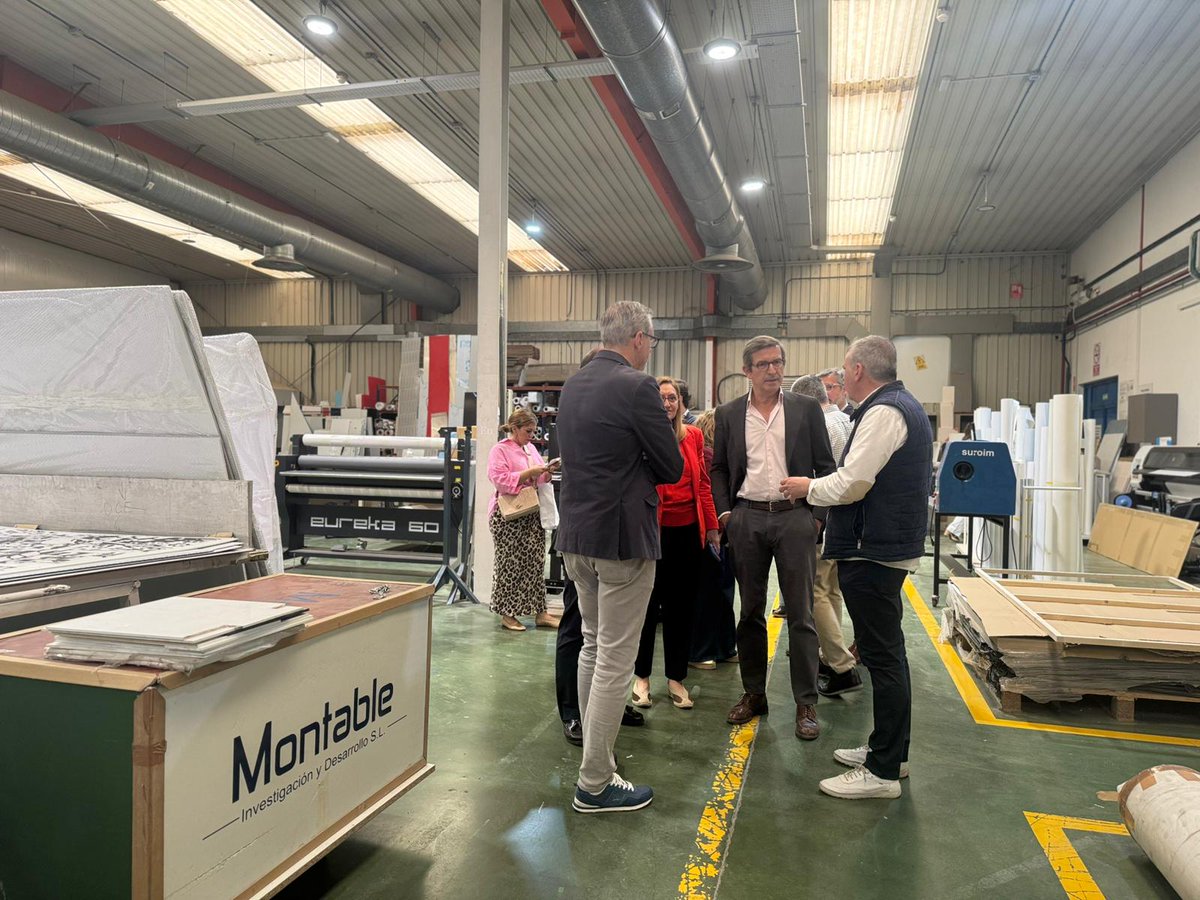 ParadelaJSr's tweet photo. La #industria fue responsable de casi el 30% del crecimiento de la economía andaluza en 2025 gracias al empuje de empresas como Montable I+D en #Morón
Para mantener el apoyo al sector que brinda el Gobierno de @JuanMa_Moreno necesitamos estabilidad el 17M

#ConLaFuerzaDeAndalucía https://t.co/SlE2mD8WLj