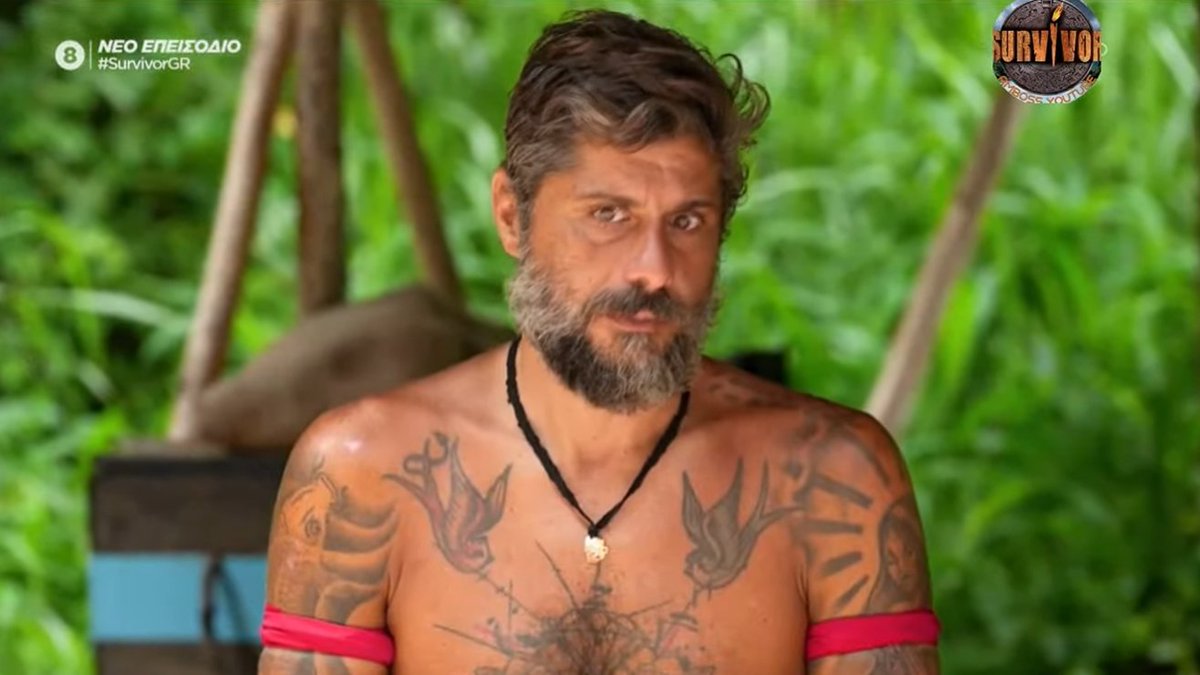 #survivorgr.Απο τον πρώτο μήνα παίζεις βρώμικα.Ηθελες ν φύγει ο Μάνος γ ν σου ανοίξει τον δρόμο στον τελικό μαςειπες.Ενω τ παιχνίδι είναι ακόμη ομαδικό ψηφίζει την Μαντι κ τ λες : είσαι αντίπαλος μ.Τ φτύνεις,τ τραμπουκιζεις,αποκαλείς τ κορίτσια τ μπλε κ@@@ες κ π@@ες.Ποσο πιο κάτω