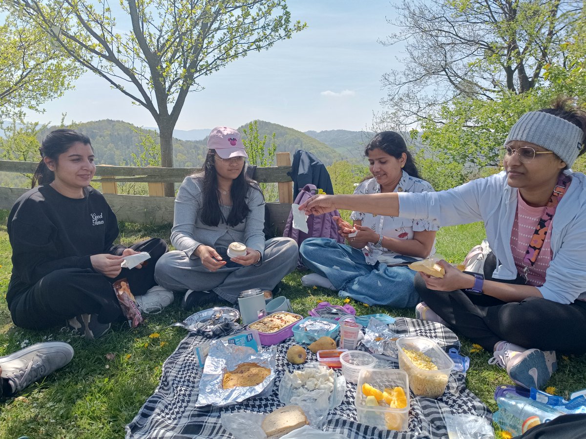 nano_osu's tweet image. April recap 👇
Czech course 🇨🇿 | LERCO meetings &amp;amp; inspection | 5 group seminars | Trip to Štramberk 🏞️
Research &amp;amp; team spirit continue! 🚀
#ResearchLife #Physics #Nanotechnology