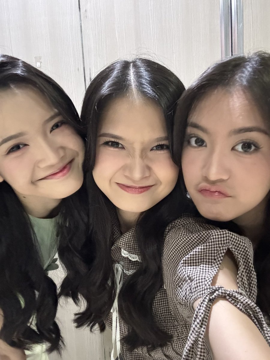 Indah Cahya tweet media
