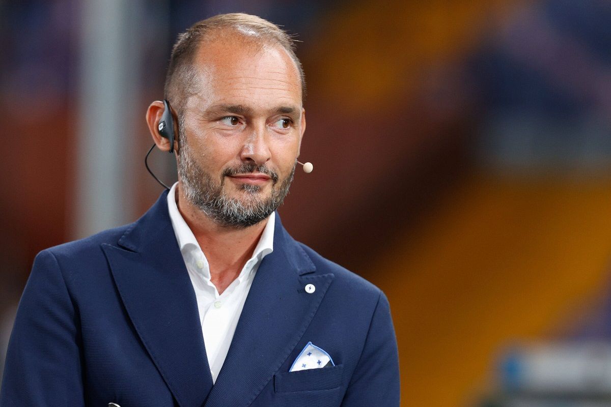 NCN_it's tweet image. Panchina #Napoli, #DiMarzio annuncia: “#Sarri in pole in caso di addio a #Conte”

napolicalcionews.it/news-calcio-na…