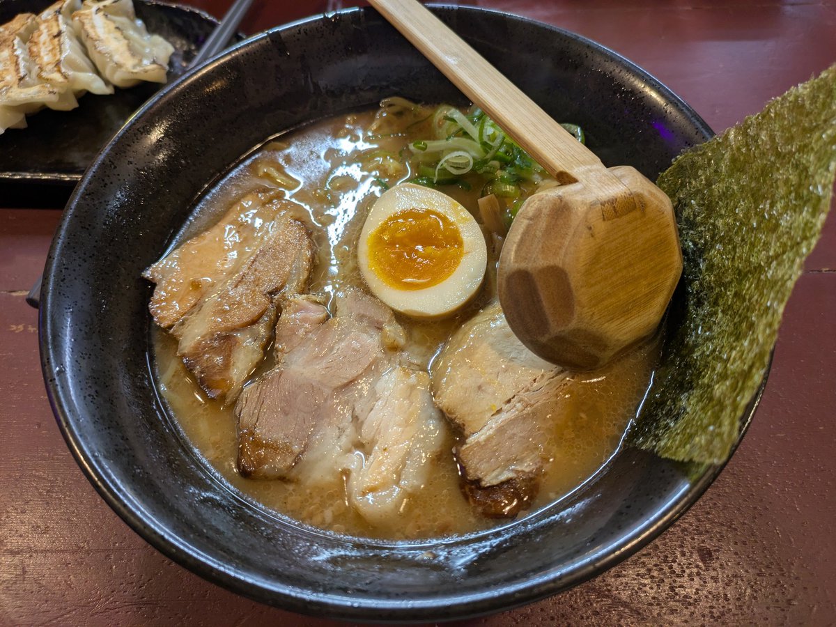 勝利のどらほーラーメン