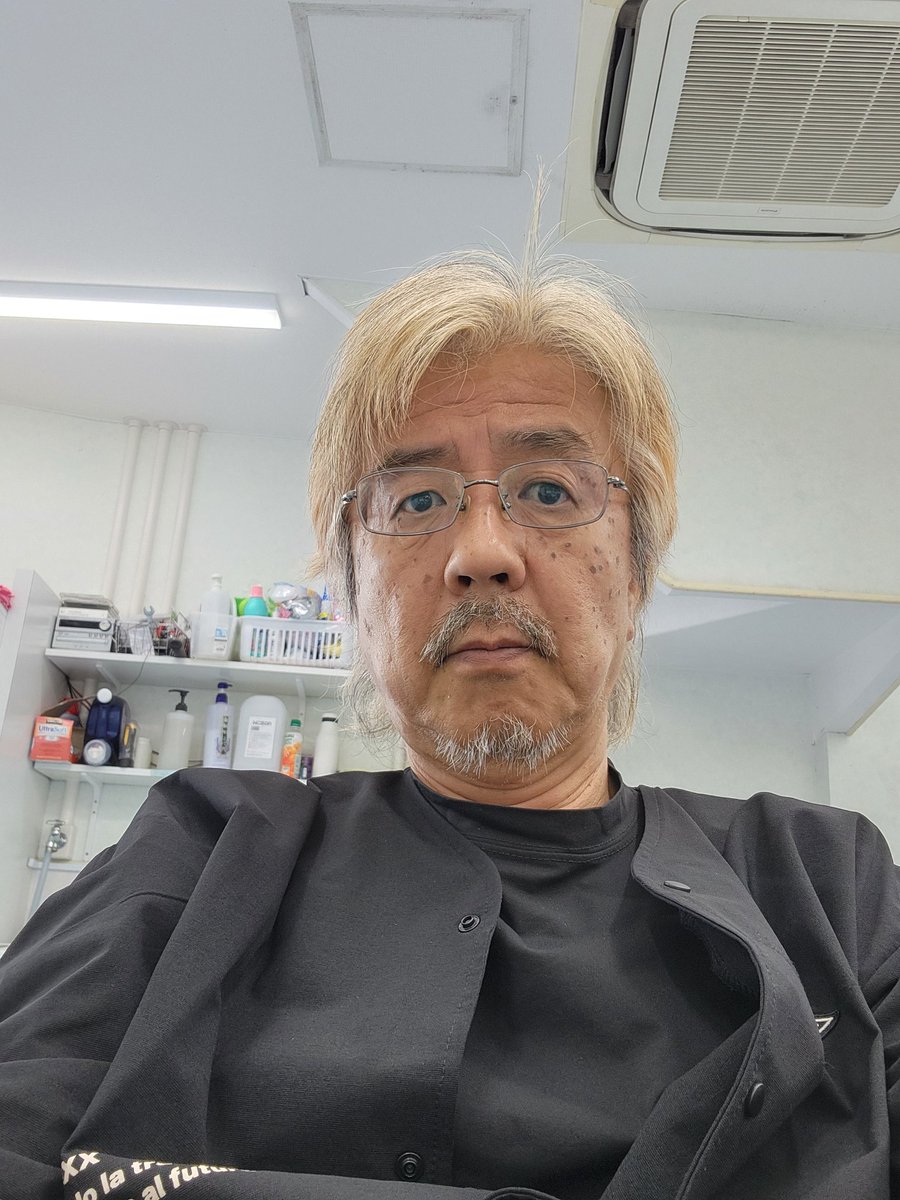 u688228's tweet photo. 髪を切る✂️ https://t.co/1LW9cl0j4f