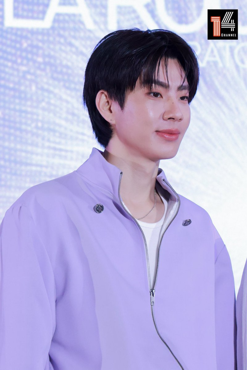 "ออฟ จุมพล" ร่วมงาน "La Roche-Posay Mela B3 Dual Body Treatment Bright Unlocked"✨ 

OFFGUN BRIGHT UNLOCKED
#MelabodyxOffGun
#ออฟกัน #OffGun

#ออฟจุมพล #OffJumpol
#Melasylแรกเพื่อผิวกาย 
#Melasylจบปัญหารอยดำฝังลึก
#LaRochePosayTH