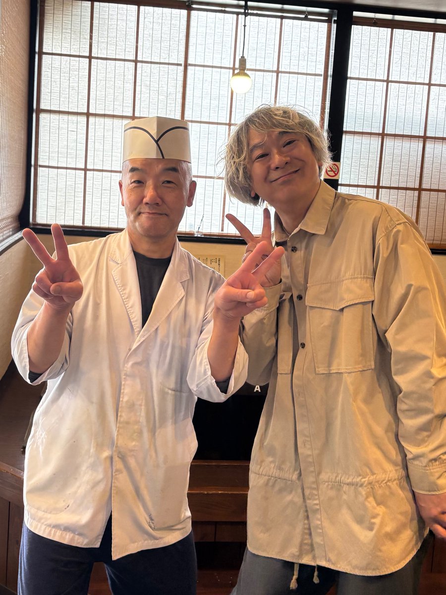 このあとはフリートークコーナー
#タナベKNOW 

先月ジツの母と寿司を食べに行ってきましたー
母は写真NGなのでお寿司屋さんの大将との貴重な２ショットをアップしますw
大きな声ではちょっと言えないんですけど・・・この寿司屋さん私めっちゃ好きです

#FMとやま #ヨリミチトソラ #タナベマサキ
