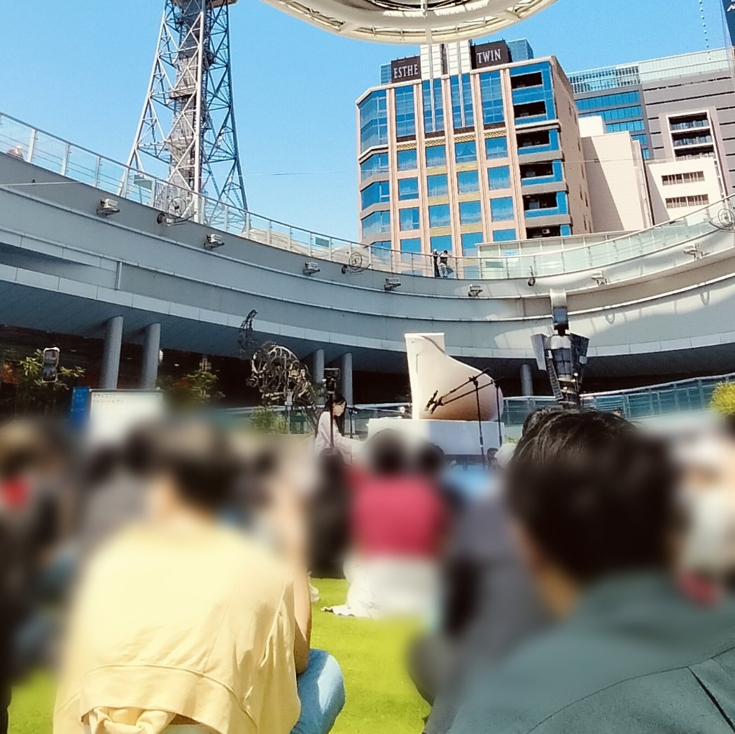 mana16_03's tweet photo. 【ストリートピアノフェスティバル】

ゴールデンウィーク、1日おやすみもらうことができたので、名古屋まで行ってきましたっ🎹🎶

天気も良い青空の下でだいすきな推しの演奏聴けて、めっちゃ幸せだった💞

@meg_ensaka  #遠坂めぐ https://t.co/E2wayQiBh3