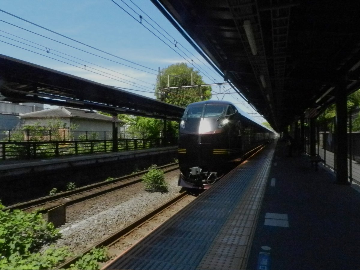 karintamai's tweet photo. 和 -なごみ -
photo by co-iruka with P500.
こいるかくん
パパは外で撮るの?
パパ
うん、あれ、駅内で撮るの?
こいるかくん
うん、一人でやってみる。
#E655
#北鎌倉
#japan #rail https://t.co/u5xTqFNC4r