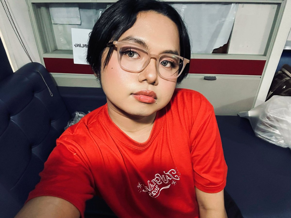 userislayc's tweet photo. late https://t.co/aq5Pjgo9Ii