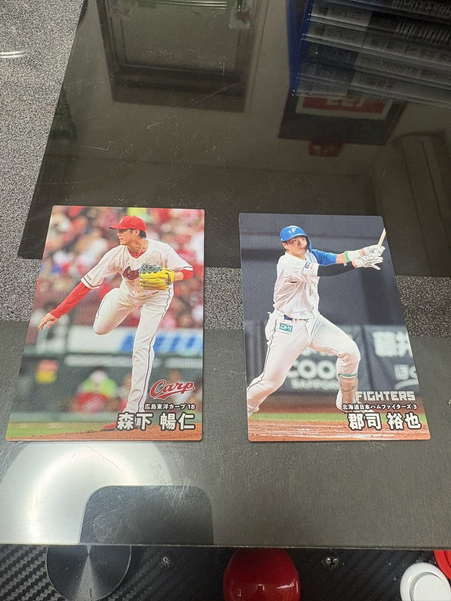 プロ野球チップスの適度な量と適度な塩気ってたまに無性に食べたくなるんで買ってみたんですけどちょい前の普通のポテトチップス一袋くらいの値段取られた上に全然選手誰かわからんかった笑

#ロッテ時代の落合を出せ