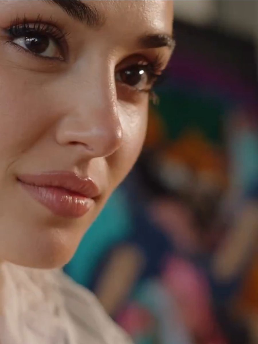 gomel966's tweet image. I vote #HandeErçel for the Most Beautiful Woman ALIVE 2026
#MBWA2026HandeErçel
@thenetizensreport
#NETIZENSCHOICE