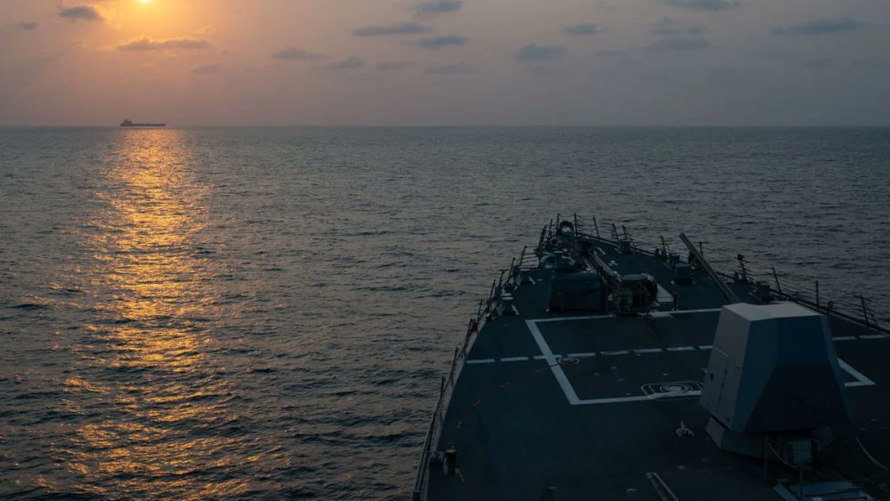 TheCradleMedia's tweet photo. US reportedly massacred civilians in Strait of Hormuz during failed attempt to challenge Iranian maritime control
——
A senior Iranian military official has formally rejected claims by the United States military that it sank several Iranian vessels as part of an attempt to open the Strait of Hormuz. The unidentified commander, in a report cited by IRIB News, dismissed the narrative as a total fabrication, stating: “The US claim regarding the sinking of a number of Iranian combat boats is a lie.”

While Admiral Brad Cooper, head of CENTCOM, claimed earlier on Monday that US forces destroyed six IRGC fast boats and intercepted missiles and drones, an Iranian military source told Tasnim News Agency that US forces instead targeted two small civilian cargo boats traveling from Khasab on the Omani coast toward Iran, resulting in the murder of five Iranian civilians.  

"Following the false claim by the US military about targeting six Iranian fast boats... it was revealed that US forces attacked and fired upon two small cargo boats carrying civilians," reported Tasnim.  

The Iranian military describes this lethal escalation as a "hasty and clumsy" reaction rooted in the US military’s "excessive fear" of IRGC naval capabilities. Tehran insists Washington must be held strictly accountable for this crime against unarmed traders. This latest aggression follows US President Donald Trump’s announcement of an operation to break Iranian control over the waterway and allow commercial ships to pass after more than two months of being stranded due to US-Israeli hostilities that began in late February.  

The IRGC warned in response that any attempt by US military or commercial vessels to transit without coordination would be met with "swift and decisive action." This policy has left nearly 3,000 ships and 20,000 sailors stranded, sending global oil prices soaring. While the US attempts to mask its tactical failures with reports of naval victories, the reality on the water confirms a tragic loss of civilian life and a continued failure to bypass Iranian sovereignty.